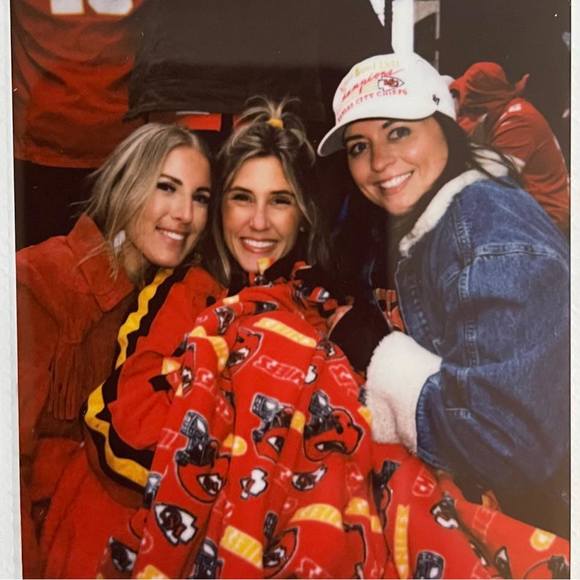 Meet your Posher, Kelsey - Picture 1 of 1